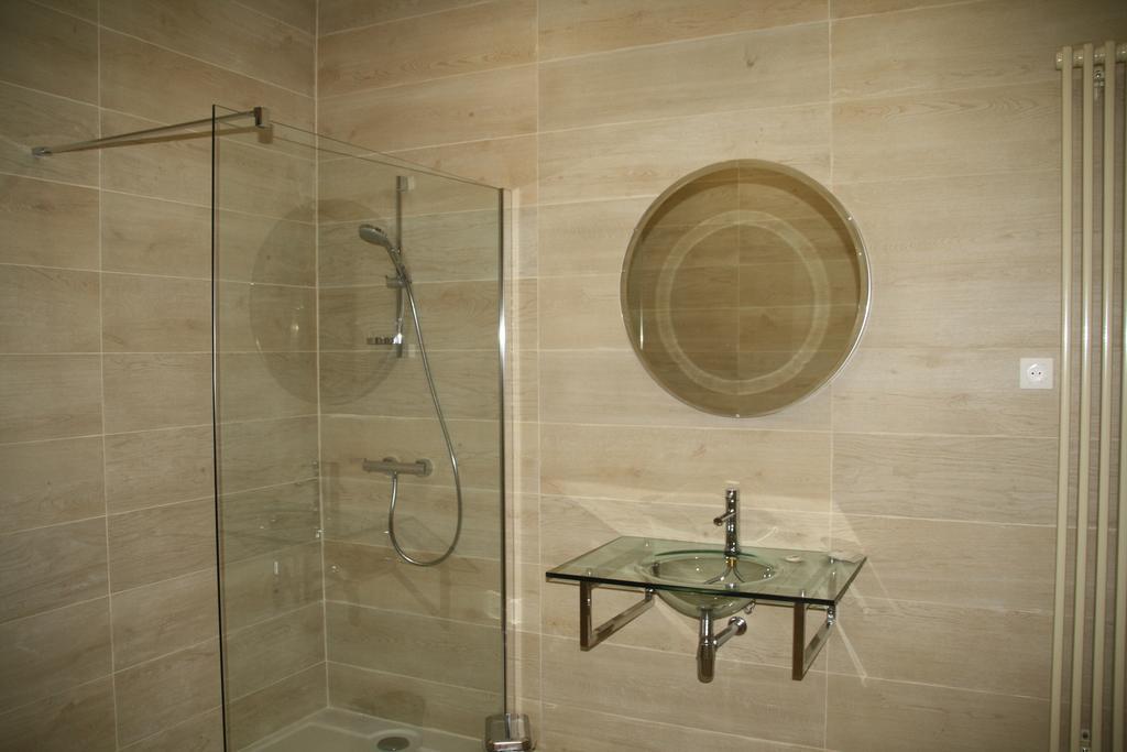 Aux Pots Bleus Bed & Breakfast Nissan-lez-Enserune Room photo