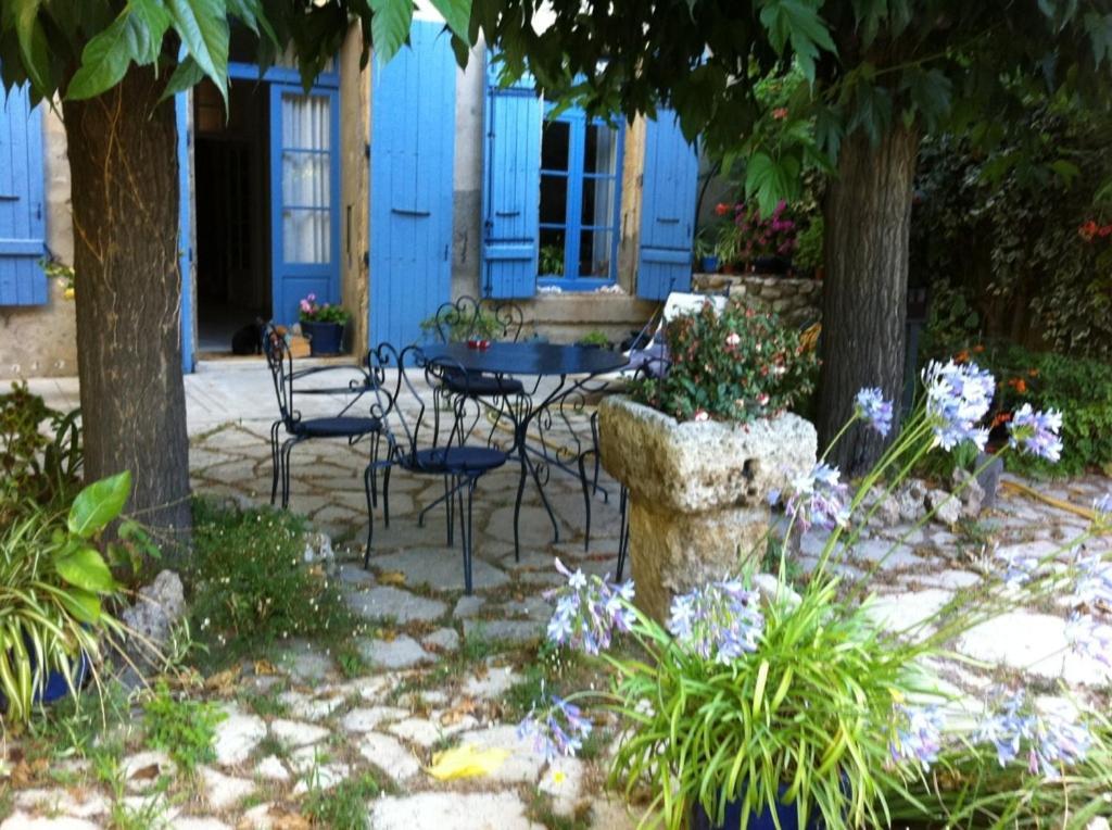 Aux Pots Bleus Bed & Breakfast Nissan-lez-Enserune Exterior photo