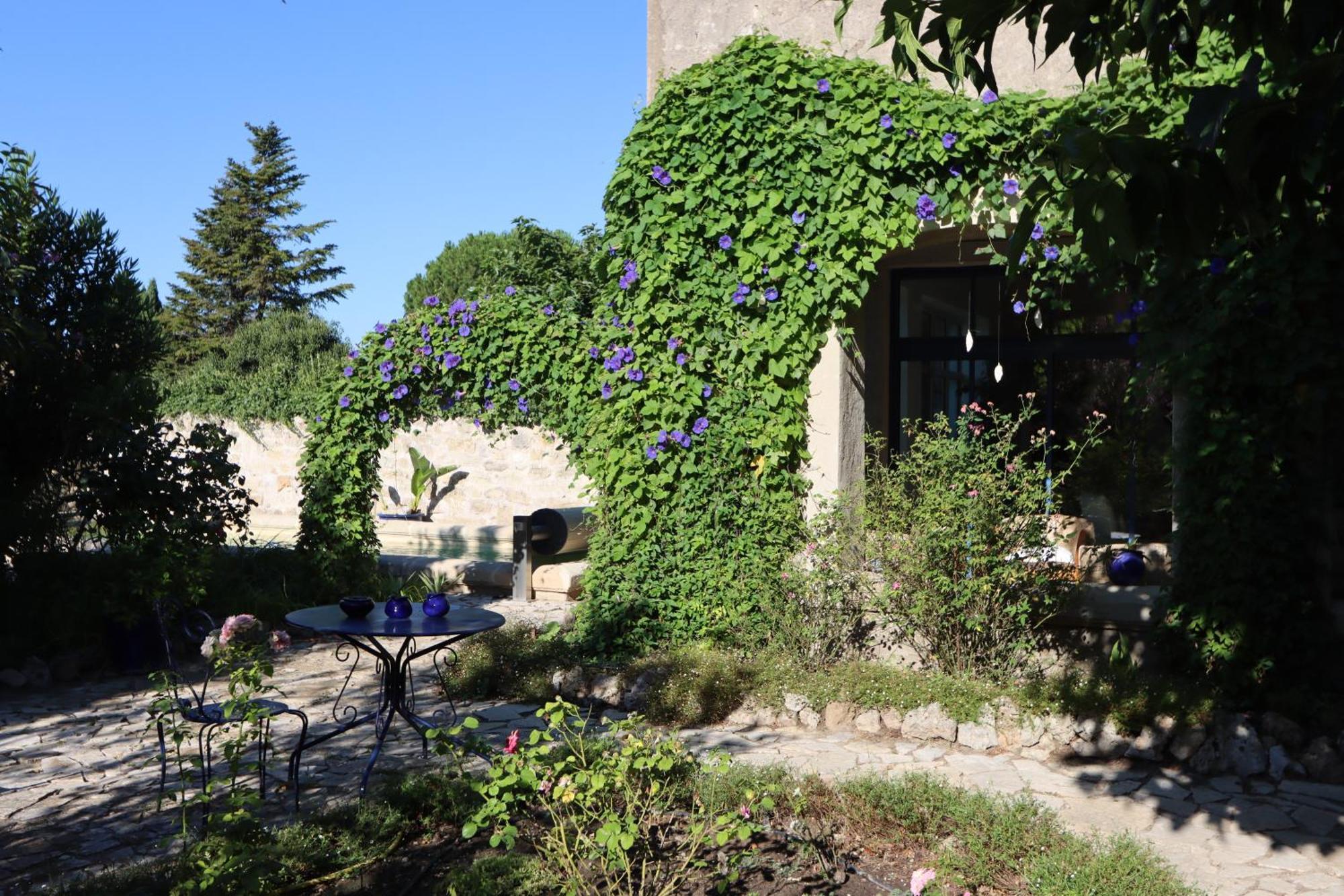 Aux Pots Bleus Bed & Breakfast Nissan-lez-Enserune Exterior photo