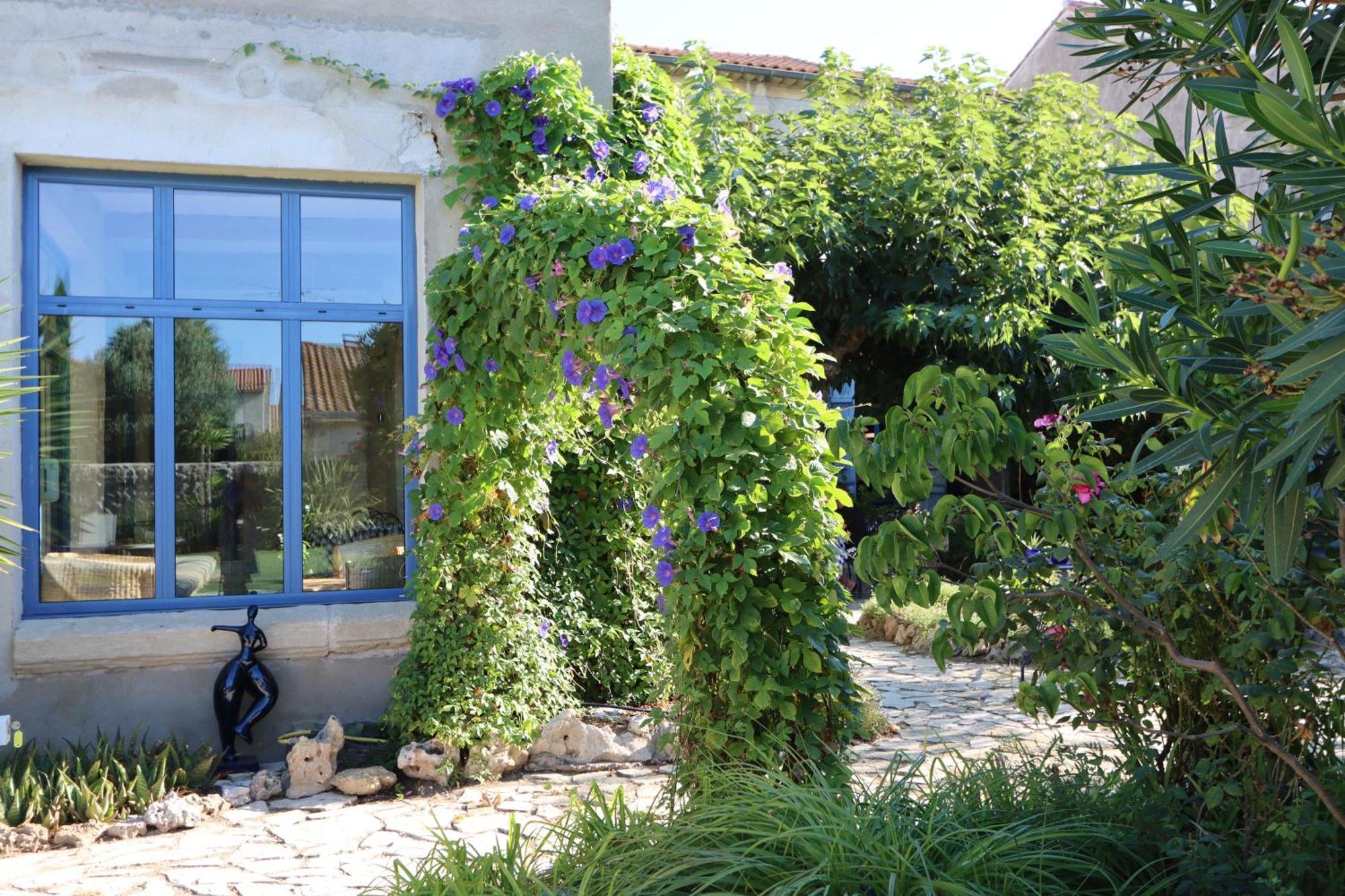 Aux Pots Bleus Bed & Breakfast Nissan-lez-Enserune Exterior photo